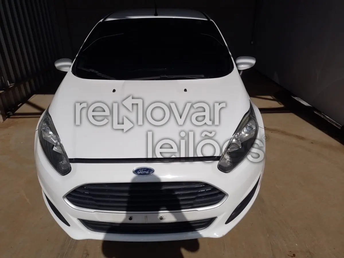 LOTE 033 - FORD FIESTA HATCH 1.5L S - ANO 2014/2014 - COMPLETO - SICREDI INTERESTADOS - PASSAGEM POR LEILÃO E INDICIO DE SINISTRO - IPVA 2025 EM ABERTO