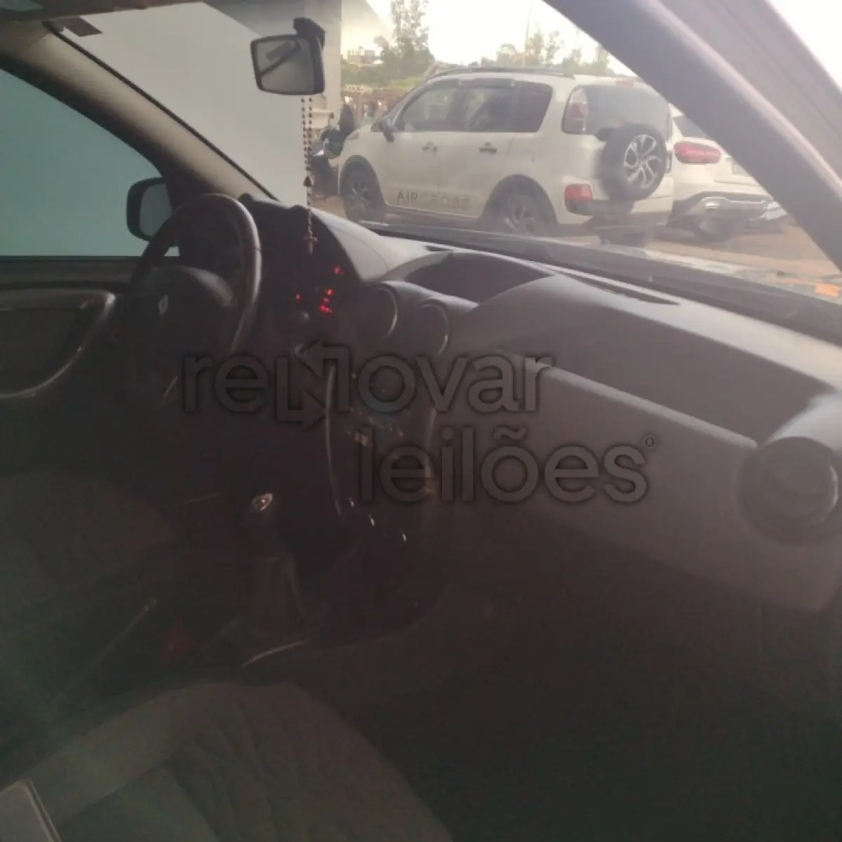 LOTE 004 - RENAULT DUSTER 1.6 - ANO 2013/2014 - COMPLETO
