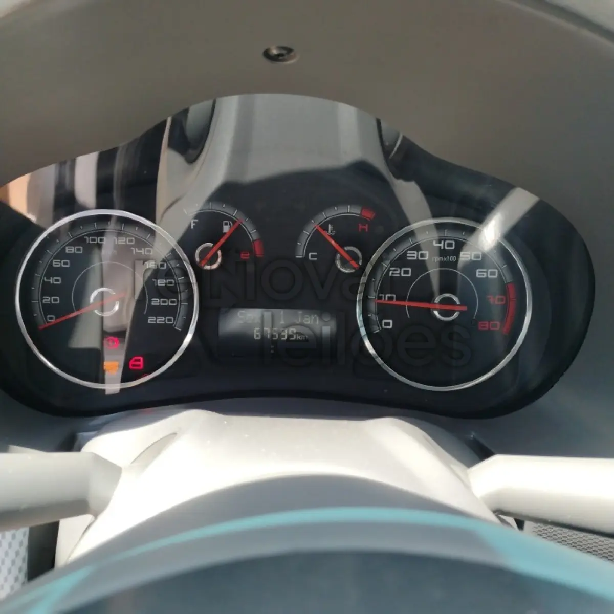 LOTE 005 - FIAT PALIO ATTRACTIV 1.0 - ANO 2014/2015 - COMPLETO