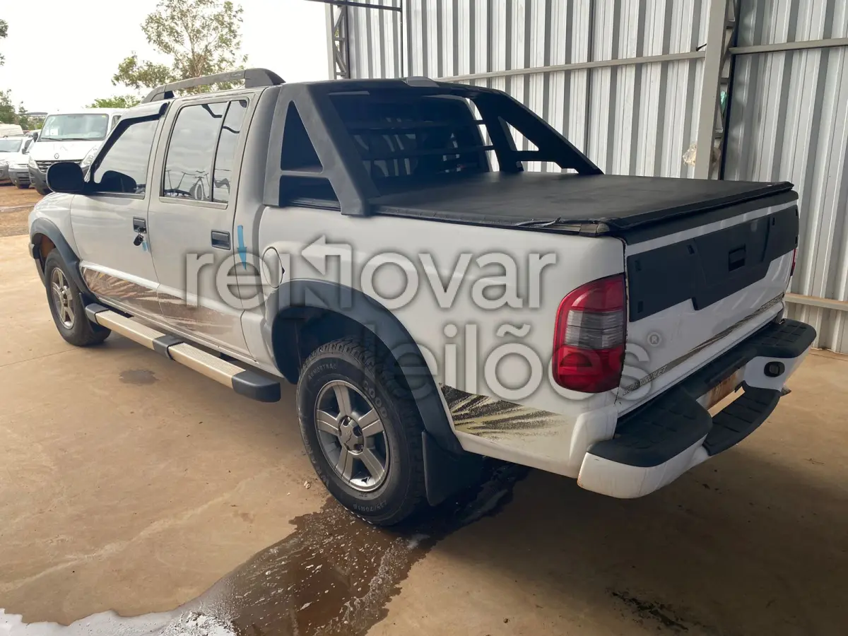 LOTE 032 - GM S10 RODEIO 2.8 4X4 - ANO 2011/2011 - COMPLETO - SICREDI CULTURAS - IPVA 2025 EM ABERTO