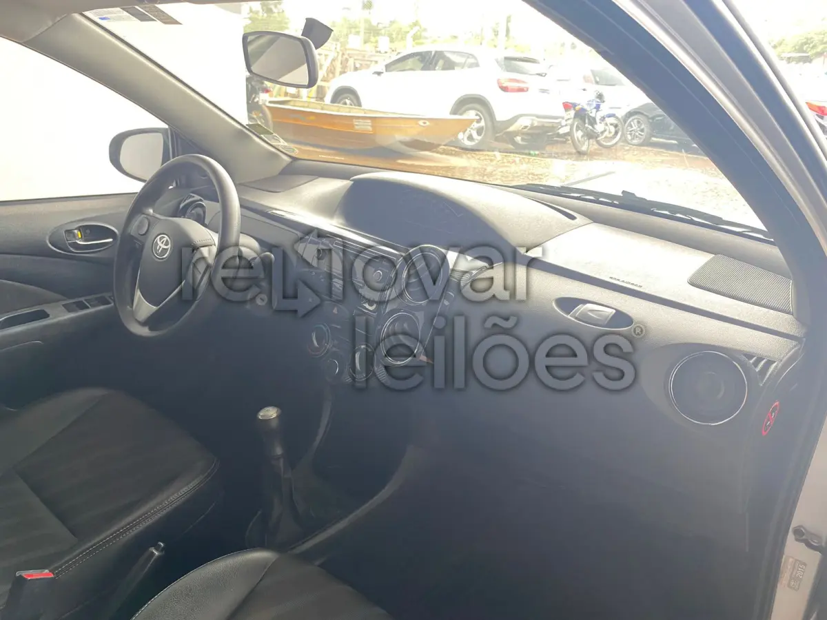 LOTE 008 - TOYOTA ETIOS SEDAN XS - ANO 2015/2015 - COMPLETO - SICREDI CONEXÃO