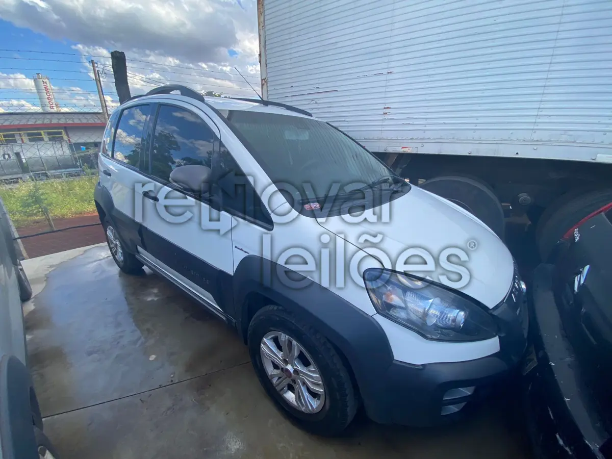 LOTE 023 - FIAT IDEIA ADVENTURE - ANO 2011/2012 - COMPLETO