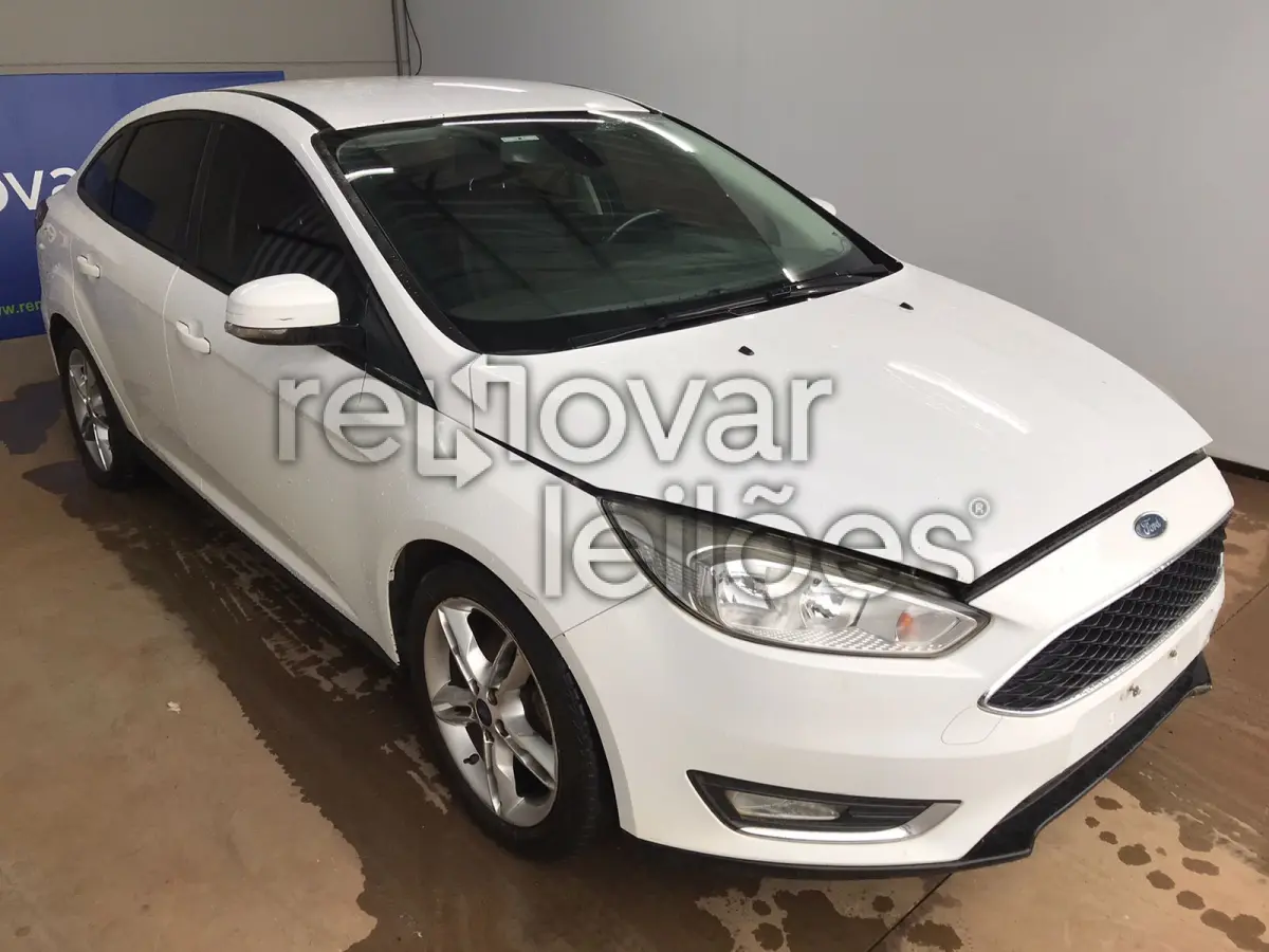 LOTE 056 - FORD FOCUS SE AT 2.0 SEDAN - ANO 2015/2016 - COMPLETO
