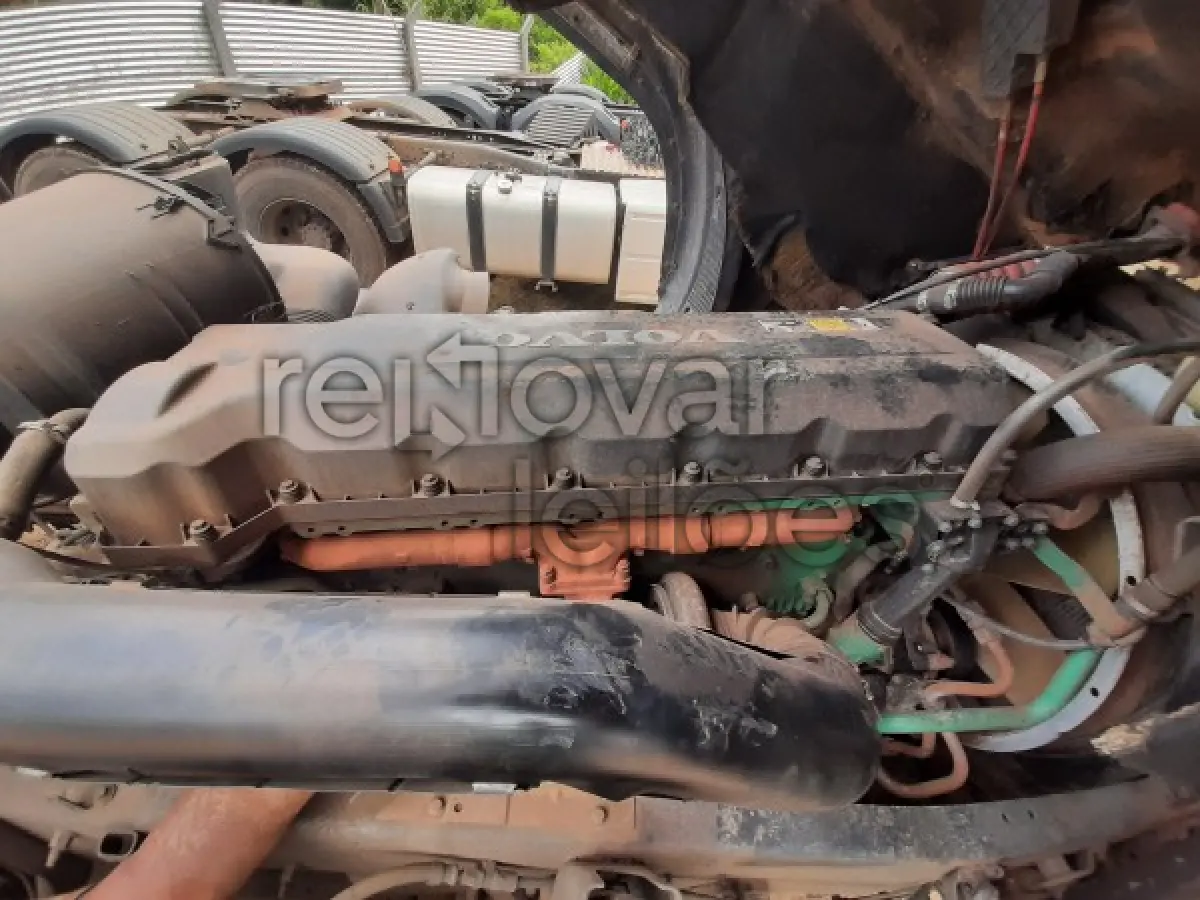 LOTE 002 - VOLVO FH 440 6X2 - ANO 2010/2010 - VEÍCULO RECUPERADO DE SINISTRO - DEPOSITADO EM SÃO JOSÉ DOS PINHAIS/PR