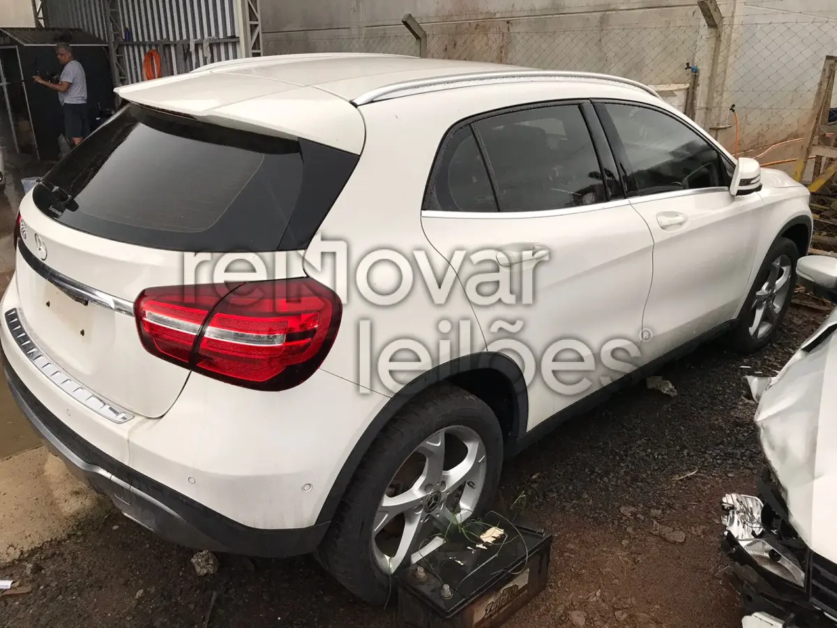 LOTE 054 - MERCEDES-BENZ GLA 200 - ANO 2018/2018 - COMPLETO - CRESOL ORIGENS