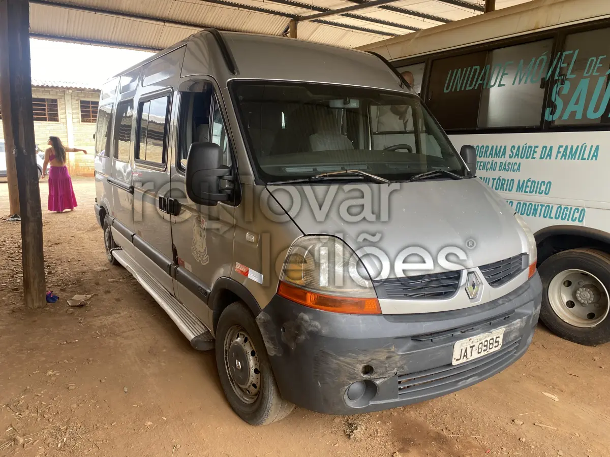 LOTE 006 - RENAULT MASTER EUROLAF P - ANO 2013 - EM FUNCIONAMENTO