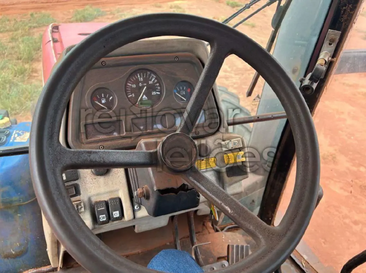 LOTE 014 - TRATOR MASSEY FERGUSON MF 6360 - ANO 2005 - SICREDI PLANALTO - DEPOSITADO PRATA/MG