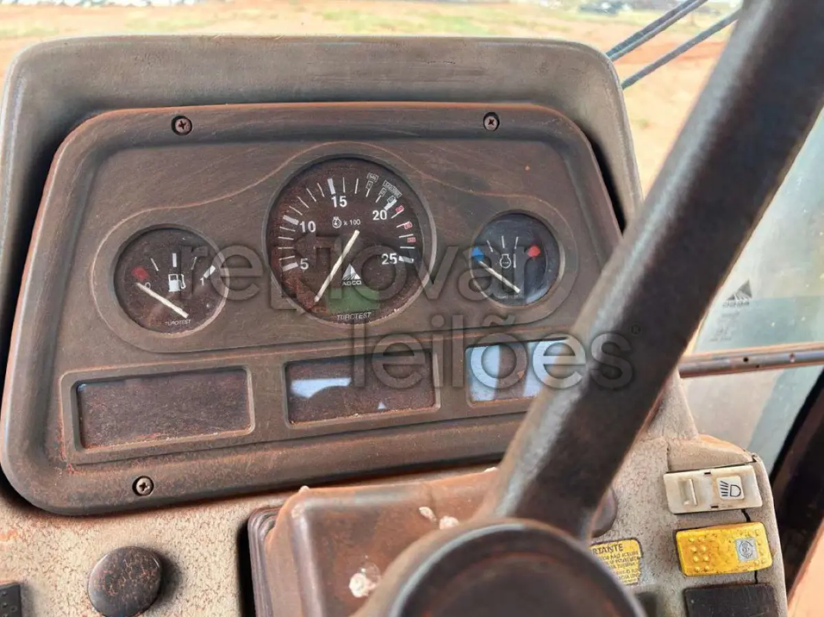 LOTE 014 - TRATOR MASSEY FERGUSON MF 6360 - ANO 2005 - SICREDI PLANALTO - DEPOSITADO PRATA/MG