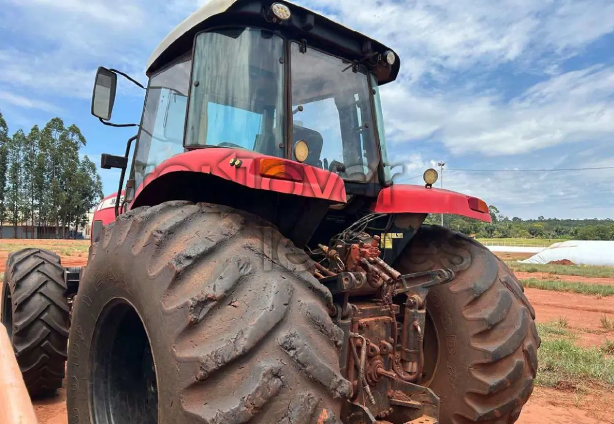 LOTE 014 - TRATOR MASSEY FERGUSON MF 6360 - ANO 2005 - SICREDI PLANALTO - DEPOSITADO PRATA/MG