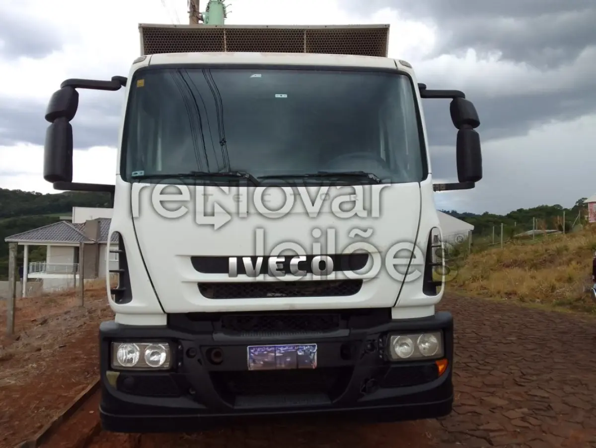 LOTE 004 - IVECO TECTOR 170E21 - ANO 2021/2022 - CRESOL CENTRO SUL - DEPOSITADO EM BARÃO DE COTEGIPE/RS