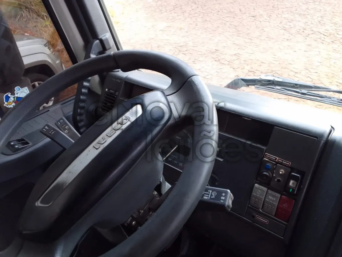 LOTE 004 - IVECO TECTOR 170E21 - ANO 2021/2022 - CRESOL CENTRO SUL - DEPOSITADO EM BARÃO DE COTEGIPE/RS