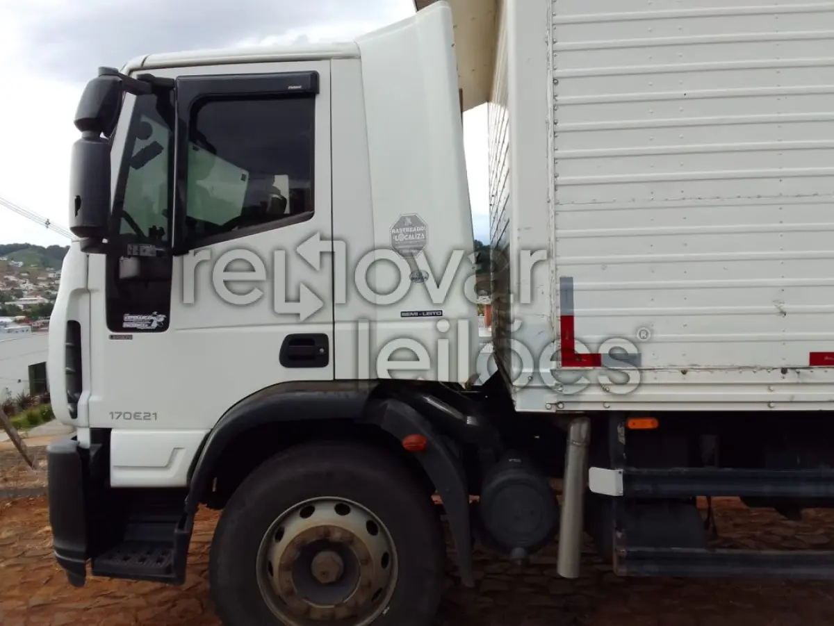 LOTE 004 - IVECO TECTOR 170E21 - ANO 2021/2022 - CRESOL CENTRO SUL - DEPOSITADO EM BARÃO DE COTEGIPE/RS