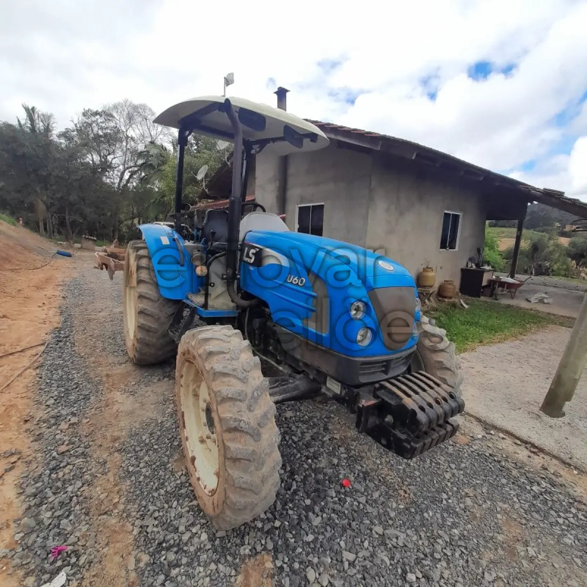 LOTE 017 - TRATOR LS U60 D ANO 2015/2015 - DEPOSITADO EM AURORA/SC