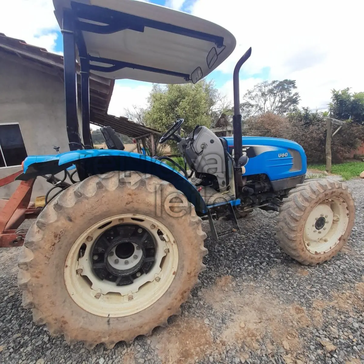 LOTE 017 - TRATOR LS U60 D ANO 2015/2015 - DEPOSITADO EM AURORA/SC