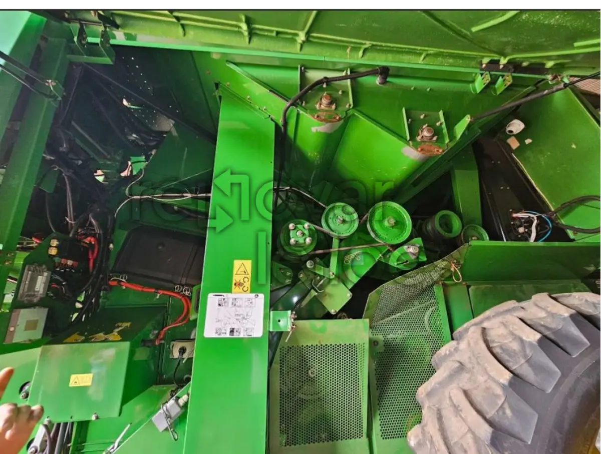 LOTE 021 - COLHEITADEIRA JOHN DEERE 9570 STS E PLATAFORMA 30 PÉS - ANO 2011 - SICREDI SEMENTES DO SUL - DEPOSITADO EM ESPUMOSO/RS