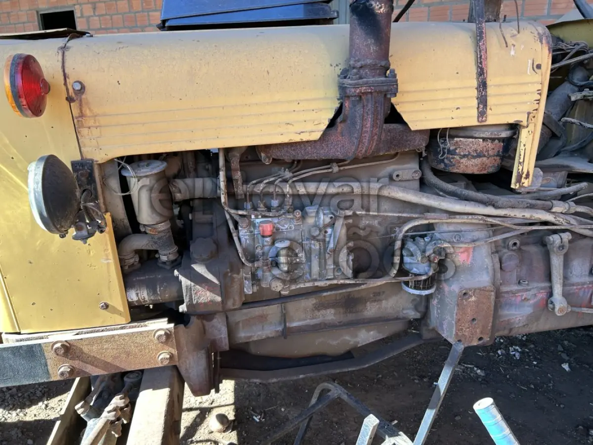 LOTE 023 - TRATOR VALMET 85 ID 4X2 / ANO 1980
