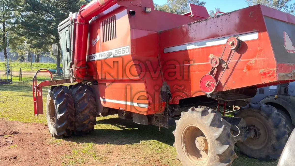 LOTE 025 - COLHEITADEIRA MASSEY FERGUSON 5650 - ANO 2007/2007 - CRESOL CONFIANÇA - DEPOSITADO EM TAPANCIRETÃ/RS