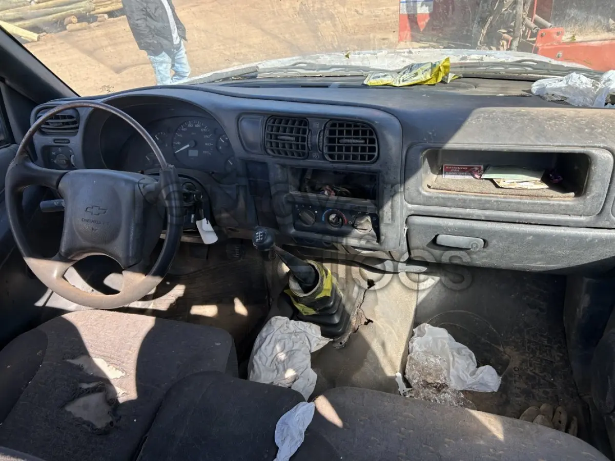 LOTE 016 - GM/S10 2.4 CS / ANO 2002/2002 / PLACA I**-***4