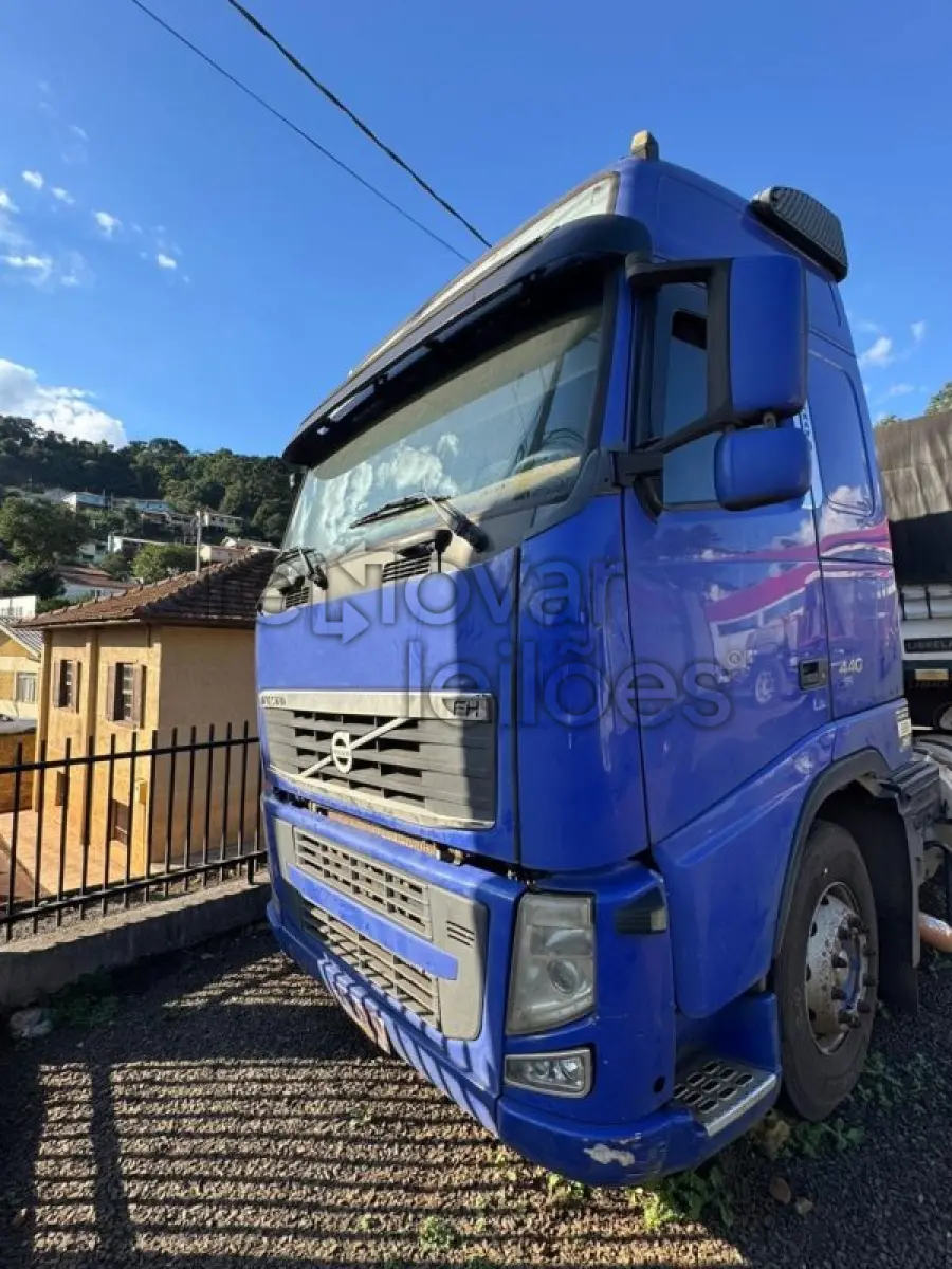 LOTE 003 - VOLVO FH 440 - ANO 2010/2011 - CRESOL ATIVA - DEPOSITADO EM TANGARA/SC