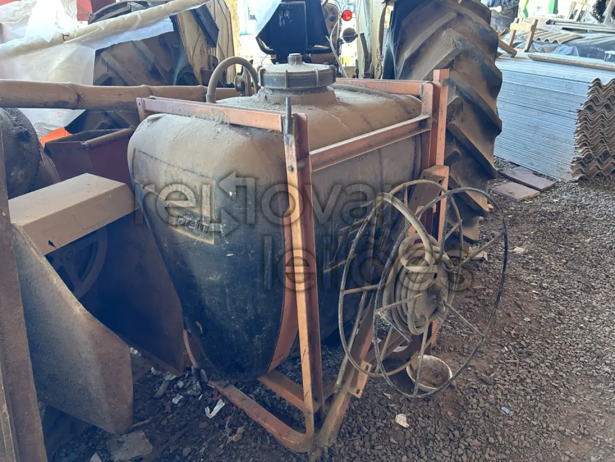 LOTE 012 - PULVERIZADOR JACTO