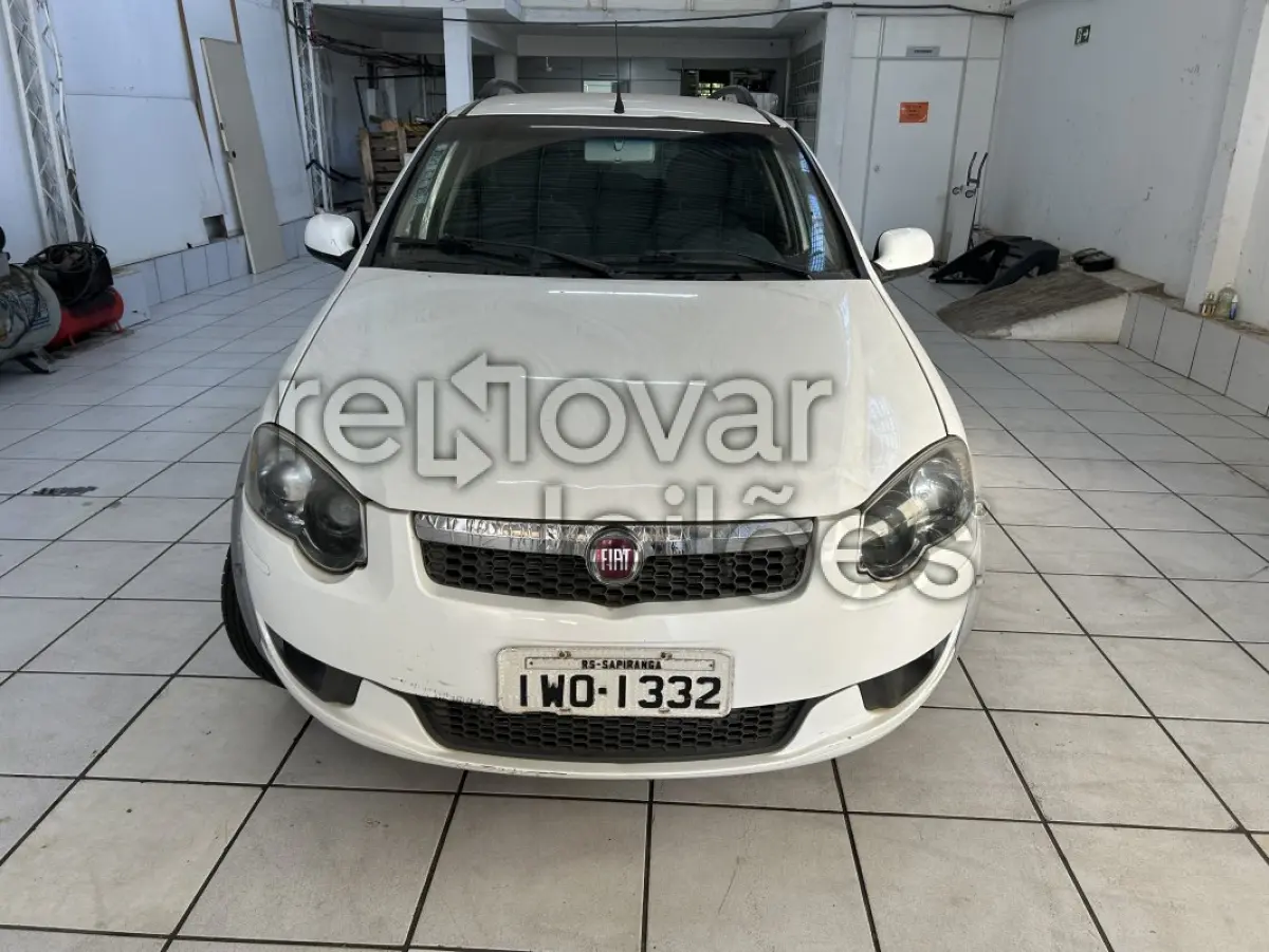 LOTE 014 - FIAT/PALIO WEEKEND TREKKING 1.6 / ANO 2015/2015 / PLACA I**-***2