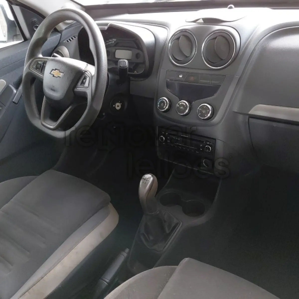 LOTE 001 - CHEVROLET AGILE 1.4 MT LTX 2013/2014