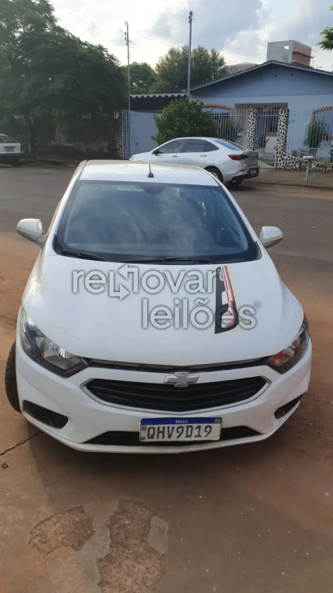 LOTE 003 - CHEVROLET ONIX LT 2017