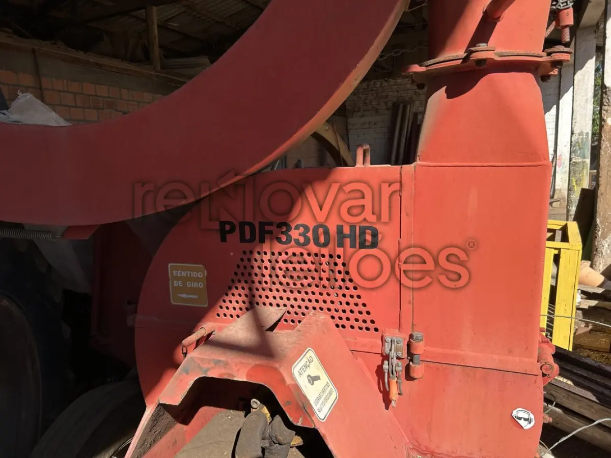 LOTE 011 - TRITURADOR DE GALHOSA LIPPELL / PDF 330HD / ANO 2014