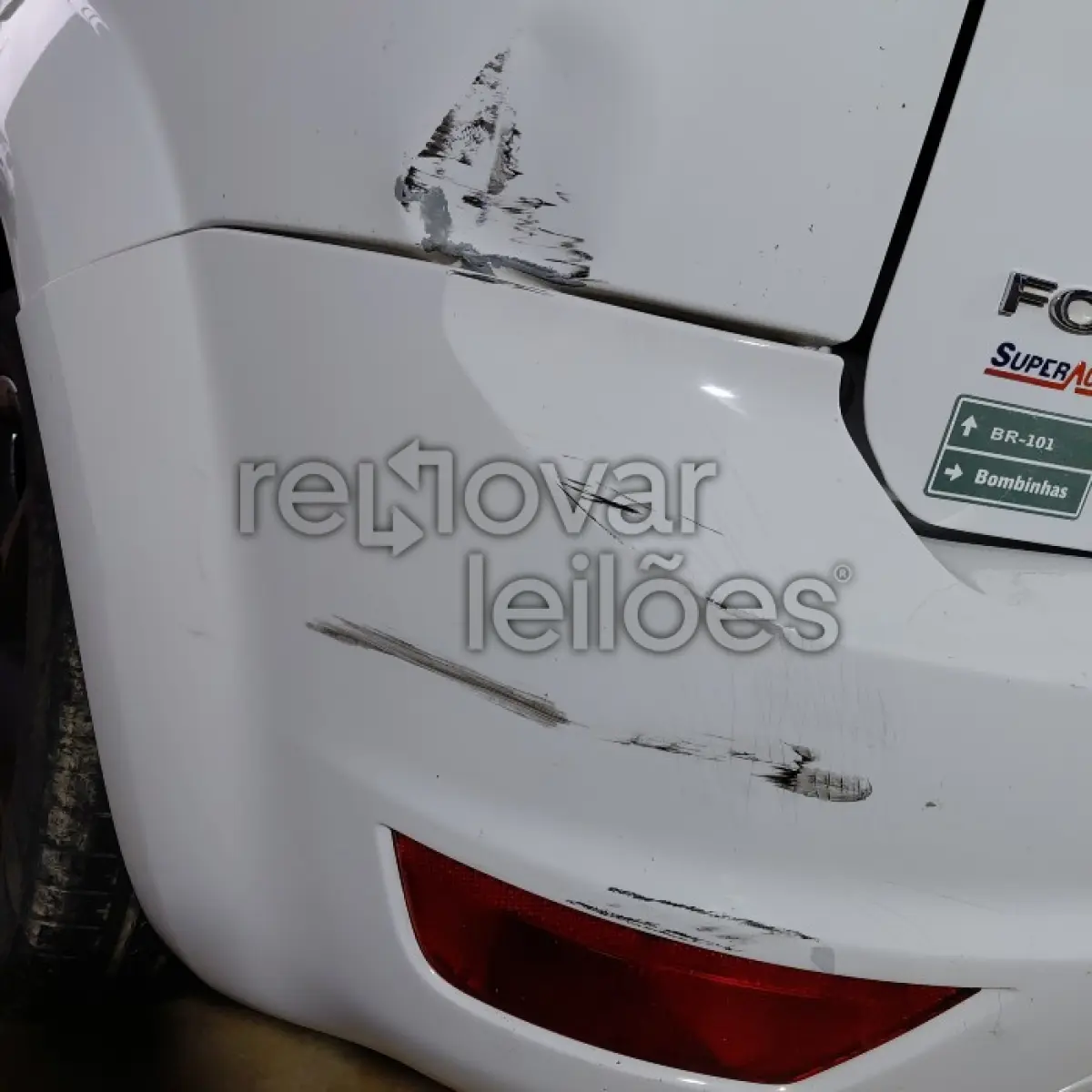 LOTE 017 - FORD FOCUS 2L HC FLEX - ANO 2013/2013 - COMPLETO - SICREDI SERRANA - INDICIO DE SINISTRO E PASSAGEM DE LEILÃO