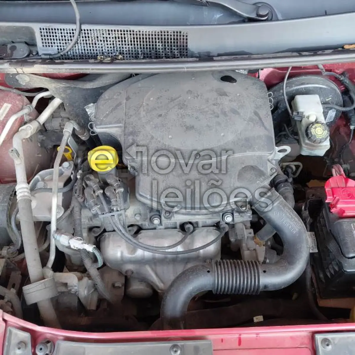 LOTE 006 - RENAULT SANDERO STEP 16 - ANO 2014/2015 - COMPLETO - SICREDI PIONEIRA