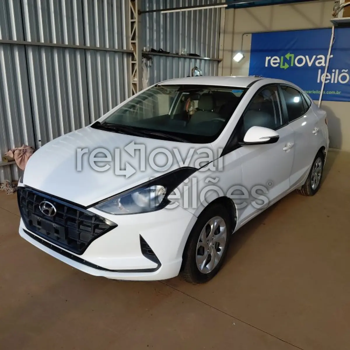 LOTE 010 - HYUNDAI HB20S 10M VISION - ANO 2021/2022 - COMPLETO - SICOOB NOVA TRENTO - IPVA 2026 EM ABERTO