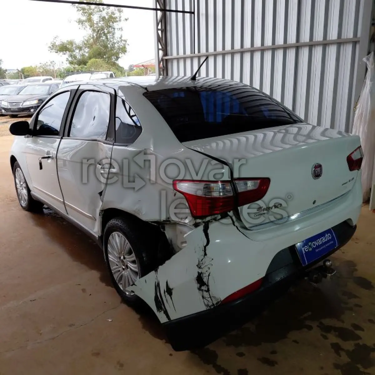 LOTE 003 - FIAT SIENA ESSENCE 1.6 - ANO 2013/2014 - COMPLETO - SICREDI PIONEIRA
