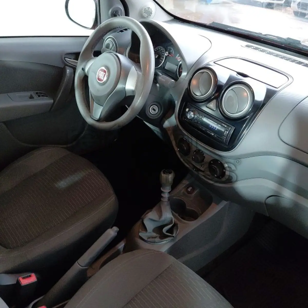 LOTE 019 - FIAT PALIO  - ANO 2013/2013 - COMPLETO - SICREDI SERRANA