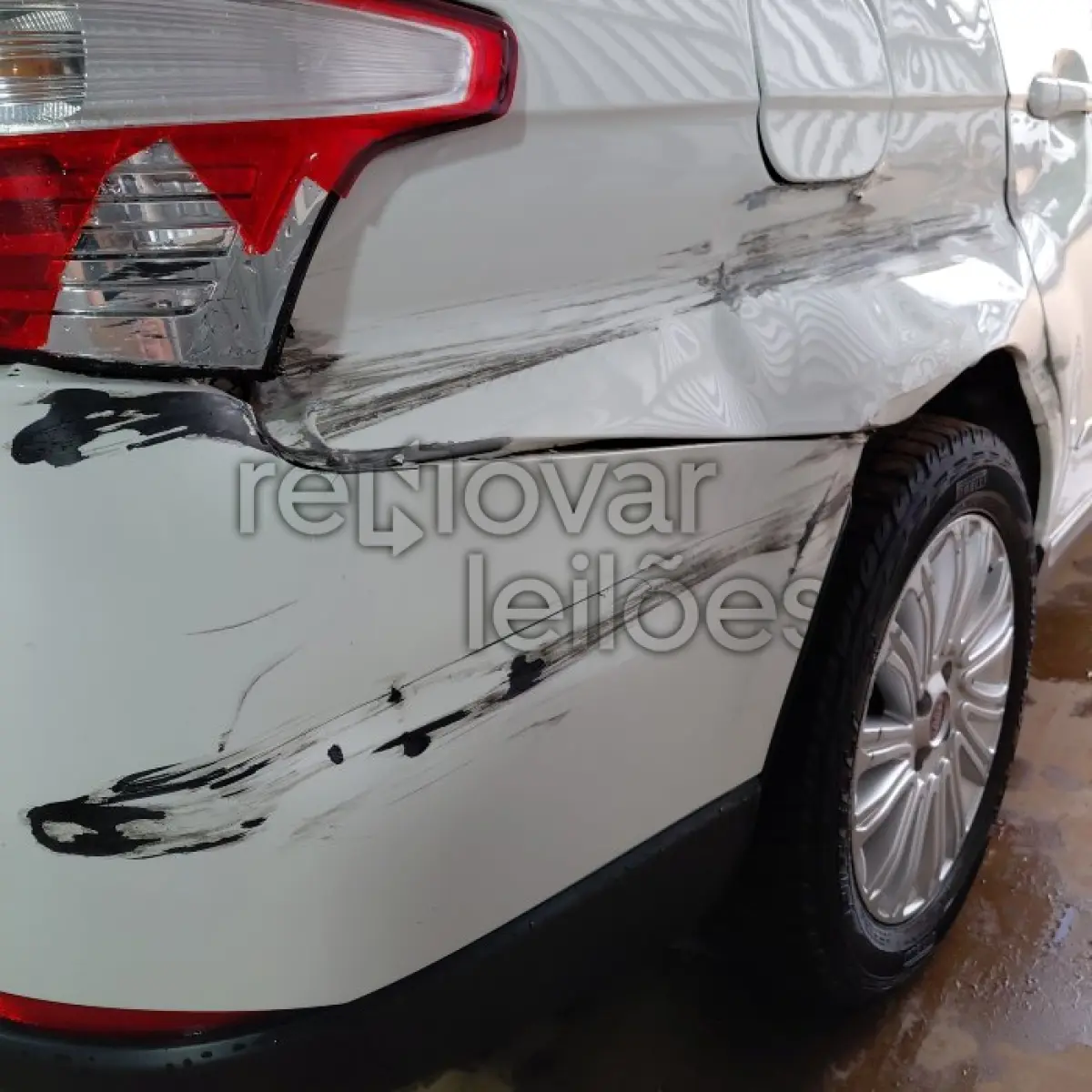 LOTE 003 - FIAT SIENA ESSENCE 1.6 - ANO 2013/2014 - COMPLETO - SICREDI PIONEIRA