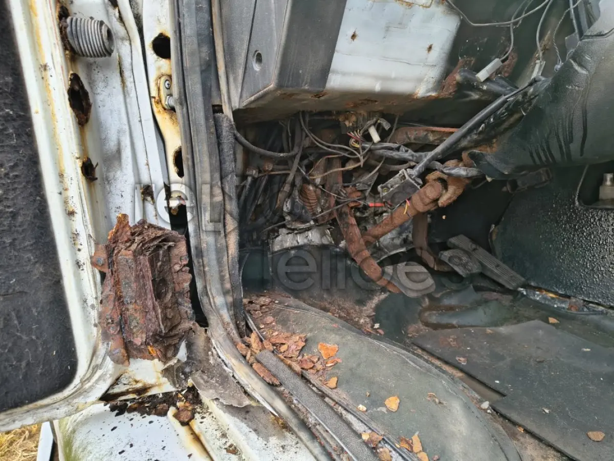 LOTE 008 - M. BENZ LS 1935 - ANO 1991/1991 - SICREDI INTERESTADOS - DEPOSITADO EM PELOTAS/RS