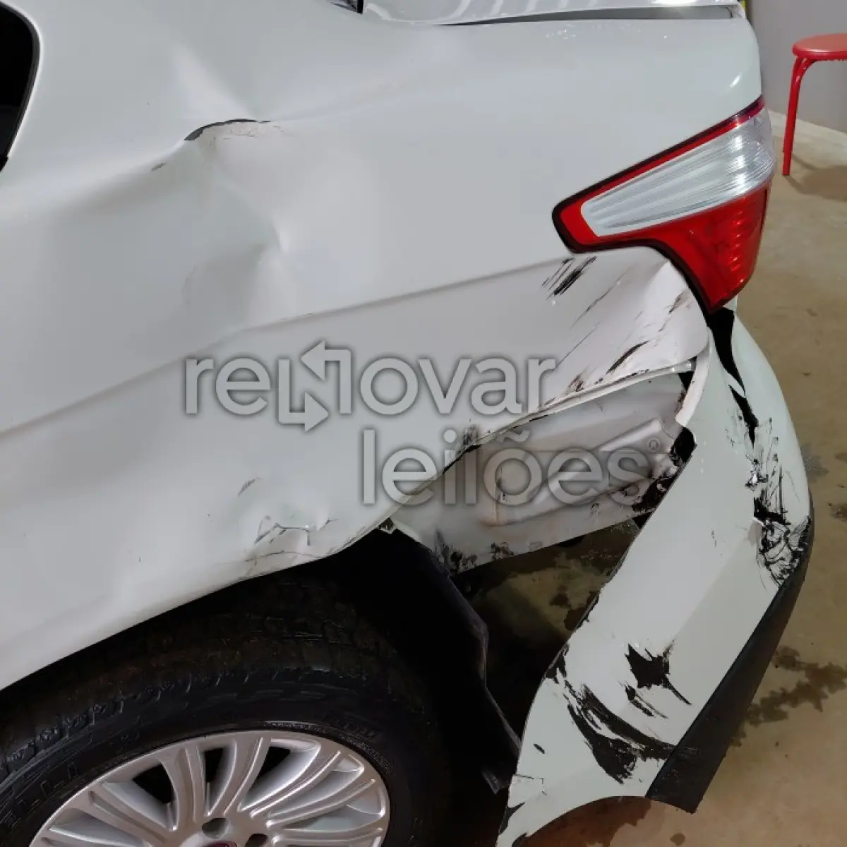 LOTE 003 - FIAT SIENA ESSENCE 1.6 - ANO 2013/2014 - COMPLETO - SICREDI PIONEIRA
