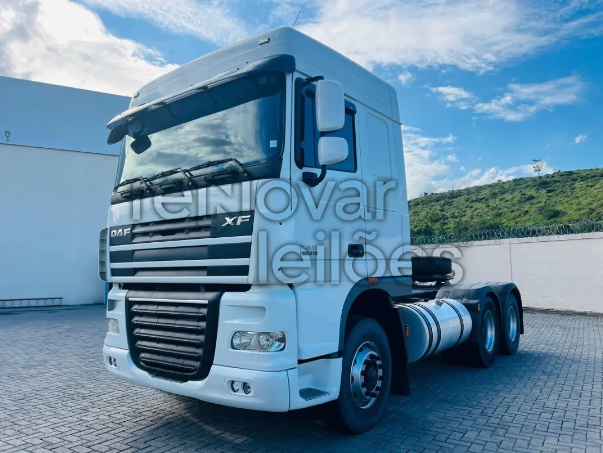 LOTE 009 - DAF XF 105 FTT 510 6X4 - ANO 2018/2018 - SICREDI SERRANA - DEPOSITADO EM VIANA/ES