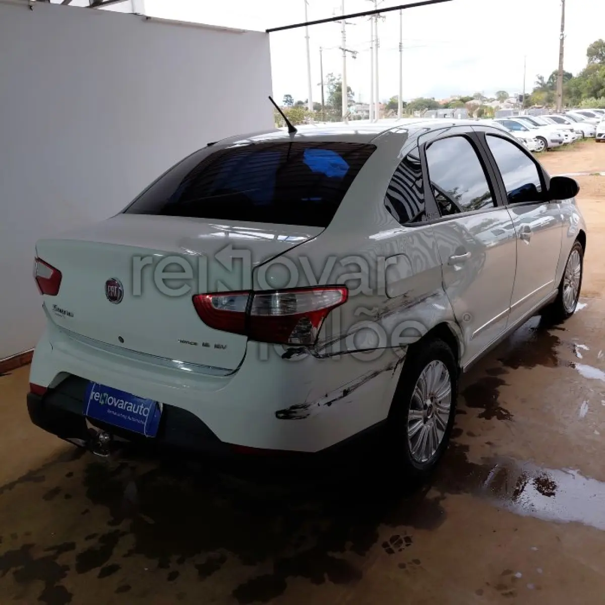 LOTE 003 - FIAT SIENA ESSENCE 1.6 - ANO 2013/2014 - COMPLETO - SICREDI PIONEIRA