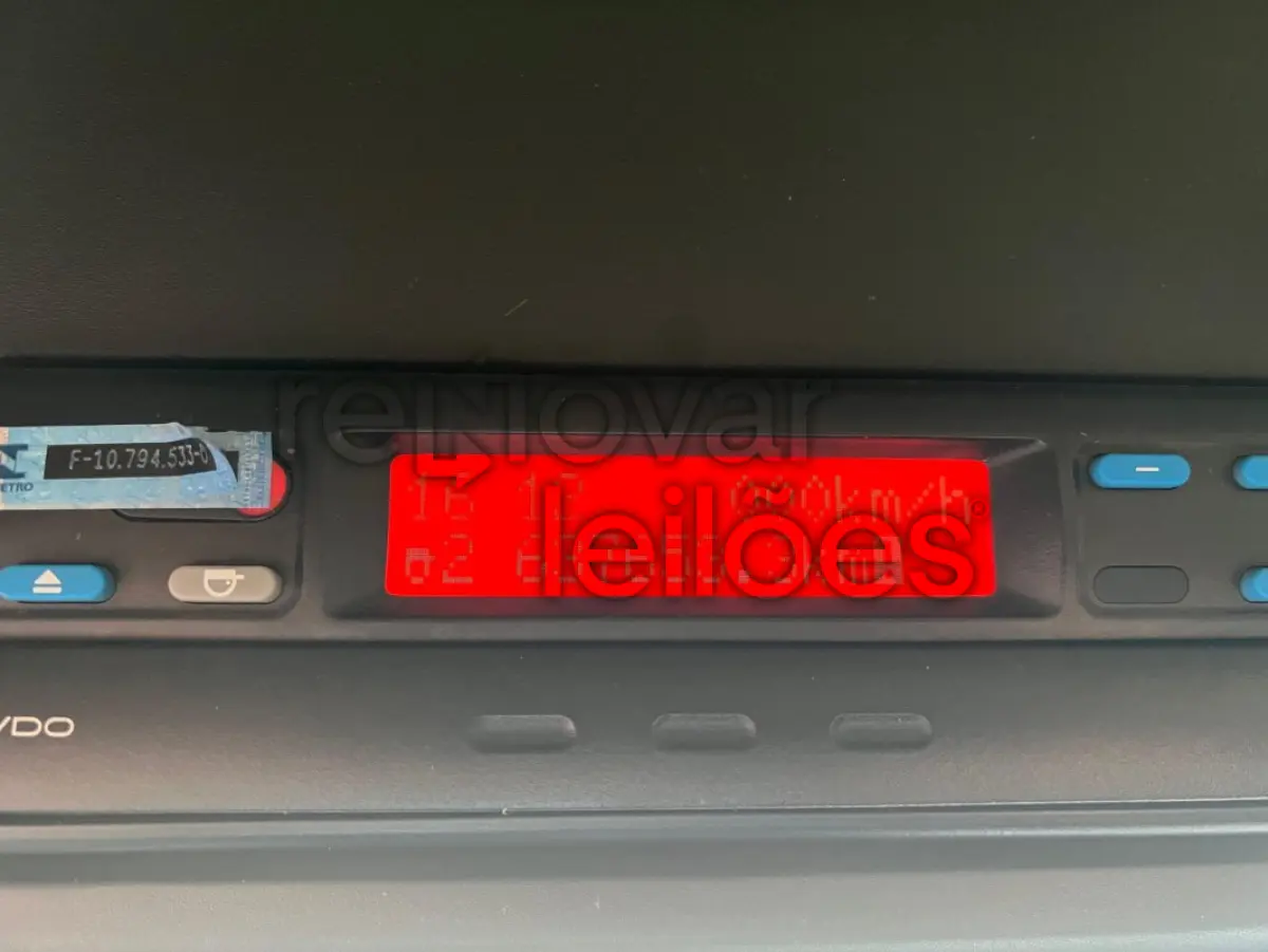 LOTE 009 - DAF XF 105 FTT 510 6X4 - ANO 2018/2018 - SICREDI SERRANA - DEPOSITADO EM VIANA/ES