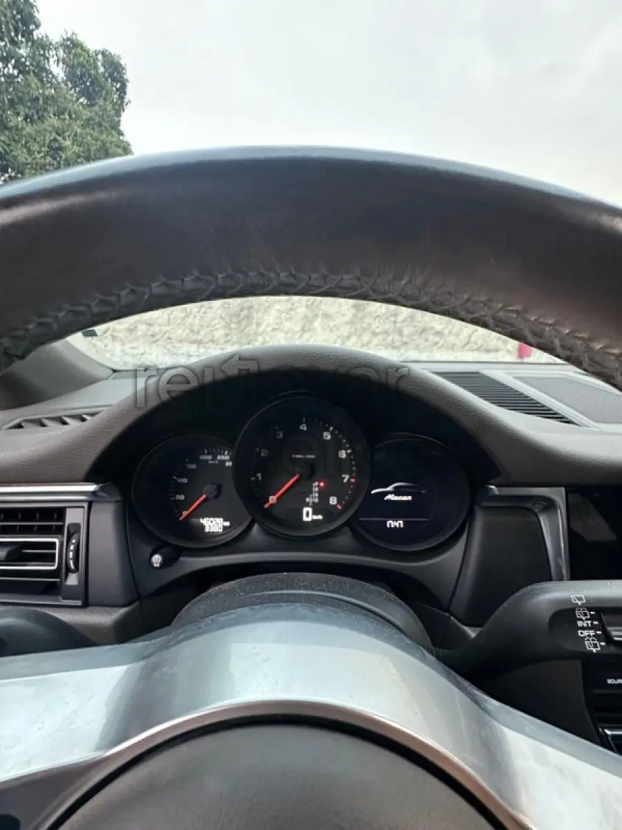 LOTE 048 - PORSCHE MACAN F - ANO 2020/2021 - COMPLETO - UNICRED PROSPERAR - IPVA 2026 EM ABERTO - DEPOSITADO EM GOIÂNIA/GO