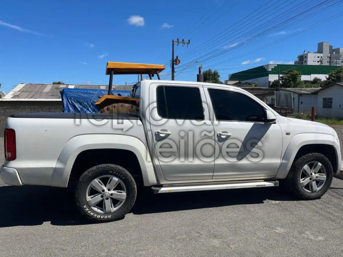 LOTE 014 - VW/AMAROK CD 4X4 TREND - ANO 2013/2013 - COMPLETO - CRESOL CENTRO SERRA - DEPOSITADO EM CURITIBANOS/PR