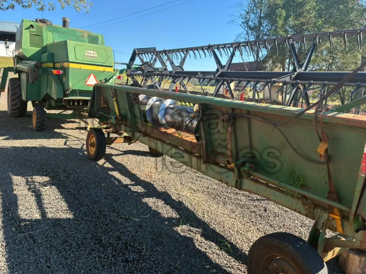 LOTE 013 - COLHEITADEIRA SLC 7200 - ANO 1988 - CRESOL MISSÕES FRONTEIRA - DEPOSITADO EM CERRO LARGO/RS