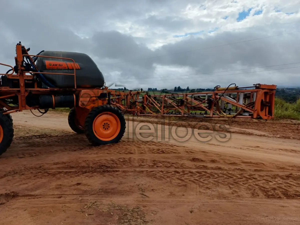 LOTE 029 - PULVERIZADOR JACTO UNIPORT 2500 - ANO 2008 - CRESOL CONFIANÇA - DEPOSITADO EM SANTA MARIA/RS