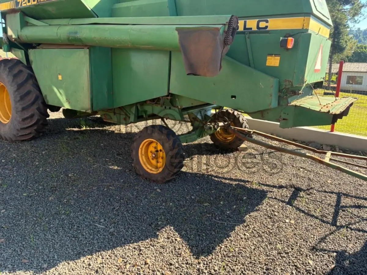 LOTE 013 - COLHEITADEIRA SLC 7200 - ANO 1988 - CRESOL MISSÕES FRONTEIRA - DEPOSITADO EM CERRO LARGO/RS