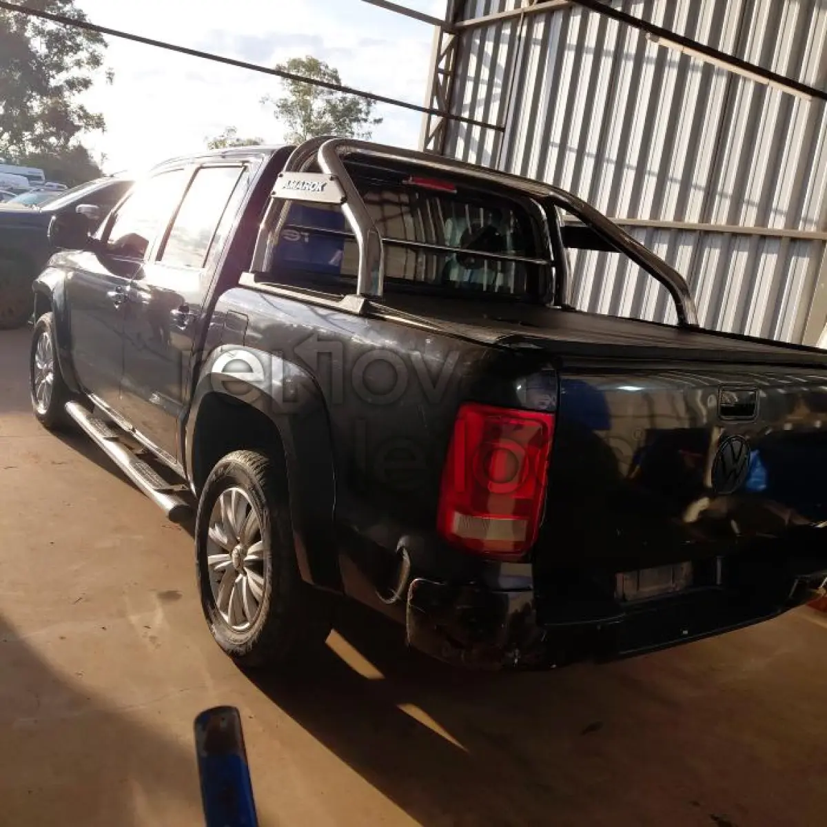 LOTE 032 - VOLKSWAGEN AMAROK CD 4X4 HIGH - ANO 2010/2011 - COMPLETO - SICREDI CAMINHO DAS ÁGUAS