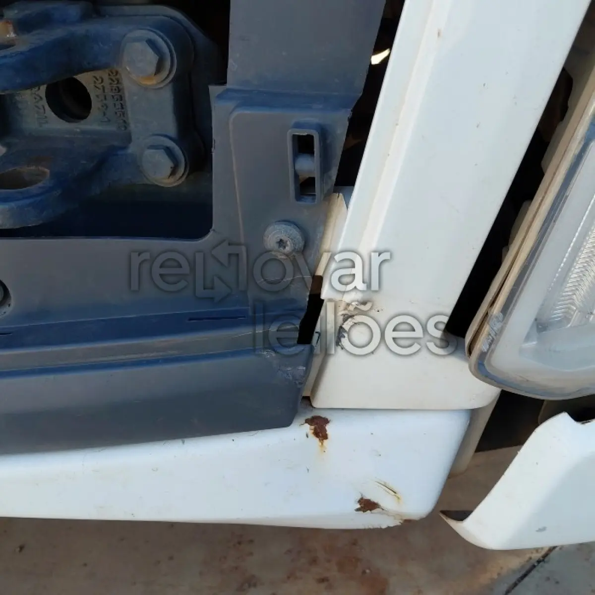 LOTE 001 - VOLVO VM 330 8X2R - ANO 2020/2021 - COMPLETO - SICREDI SERRANA - RECUPERADO DE SINISTRO