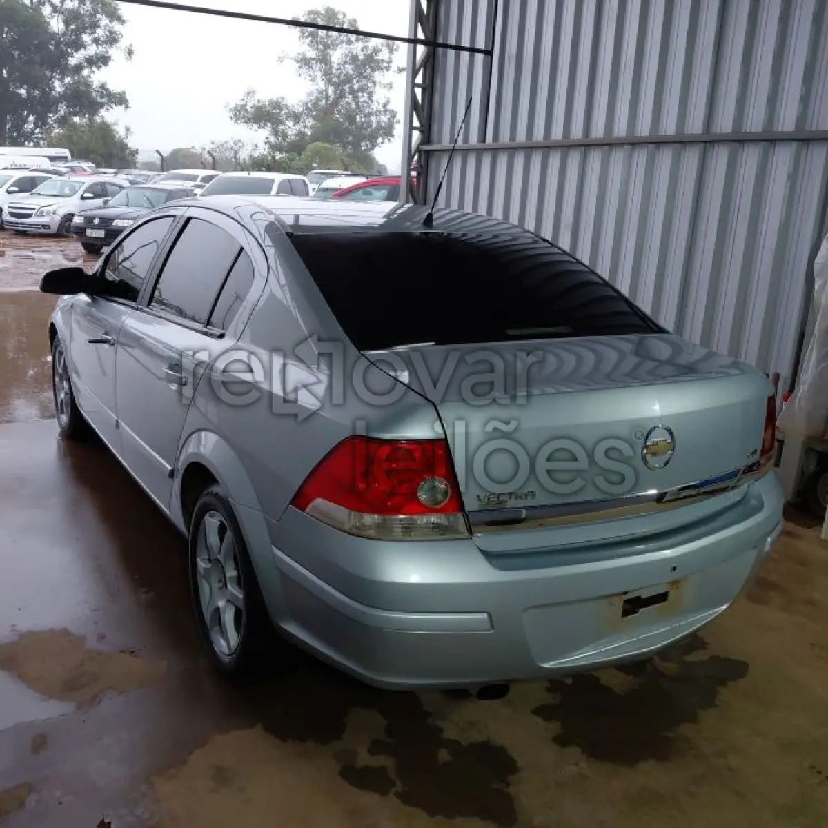 LOTE 007 - CHEVROLET VECTRA SEDAN ELEGANCE - ANO 2005/2006 - SICOOB CREDICARU
