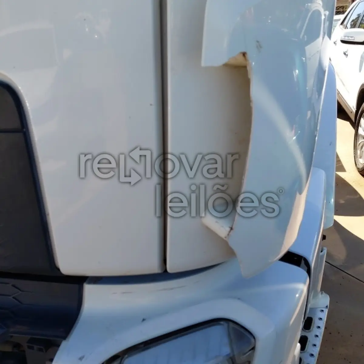 LOTE 001 - VOLVO VM 330 8X2R - ANO 2020/2021 - COMPLETO - SICREDI SERRANA - RECUPERADO DE SINISTRO