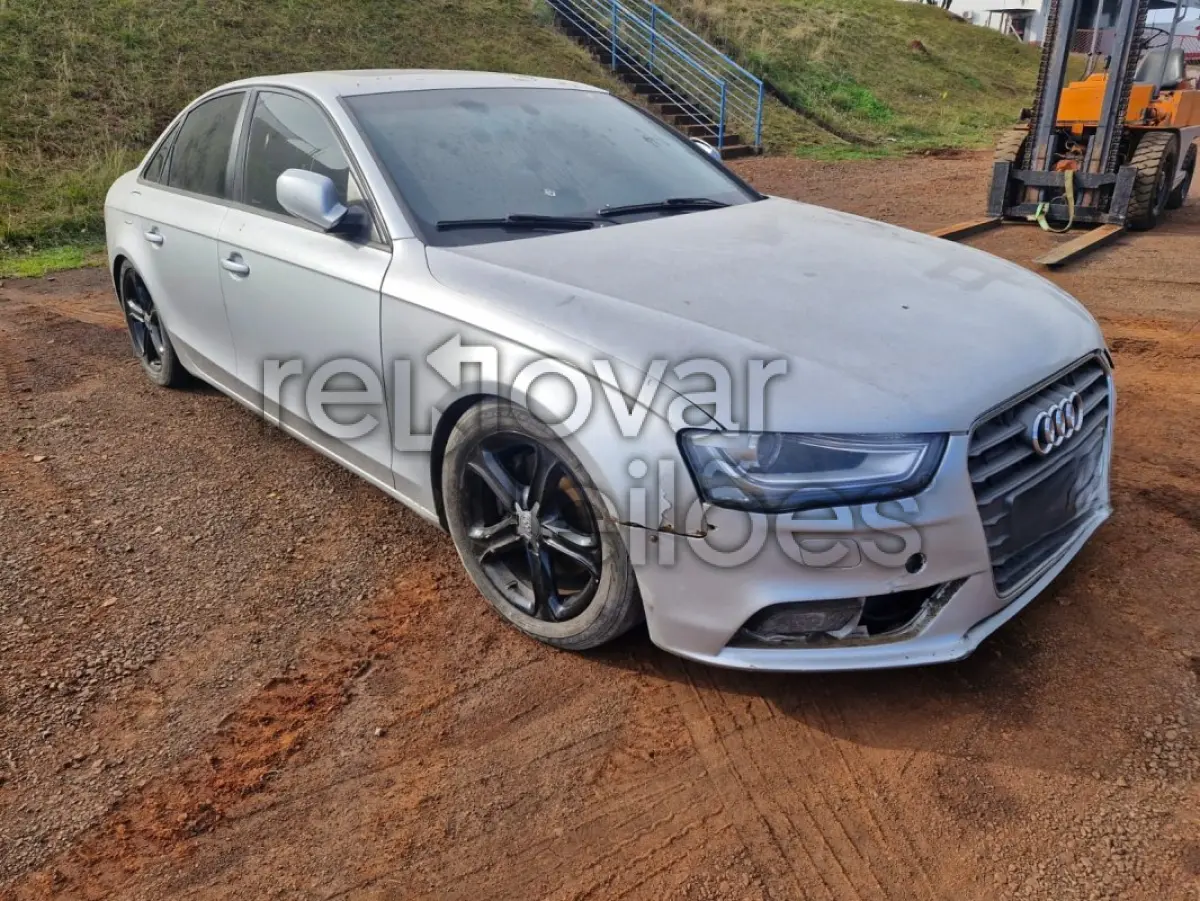 LOTE 017 - AUDI A4 2.0TFSI - ANO 2012/2013 - COMPLETO - SICREDI PIONEIRA - DEPOSITADO EM IJUI/RS