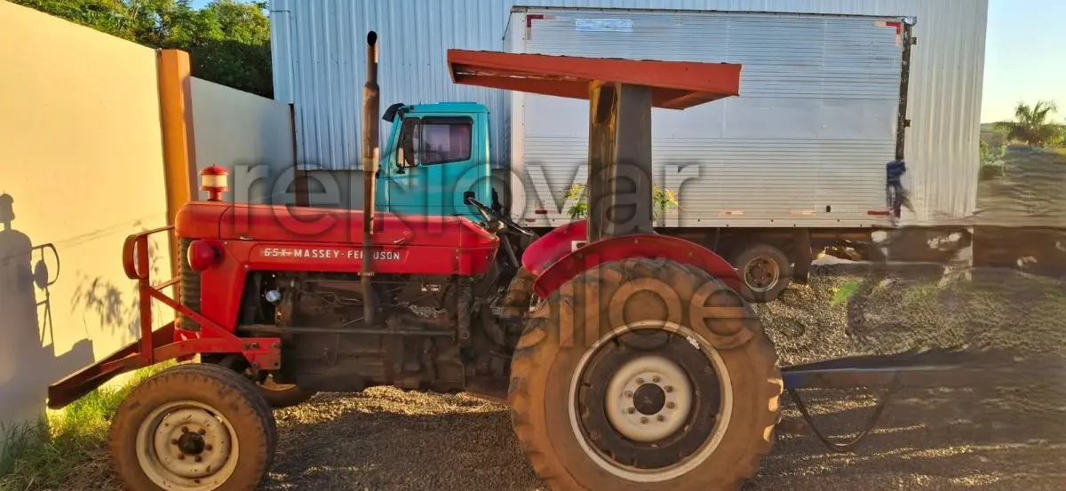 LOTE 028 - TRATOR MASSEY FERGUSON 65X - ANO 1977 - CRESOL ESSÊNCIA - DEPOSITADO EM SANTO CRISTO/RS